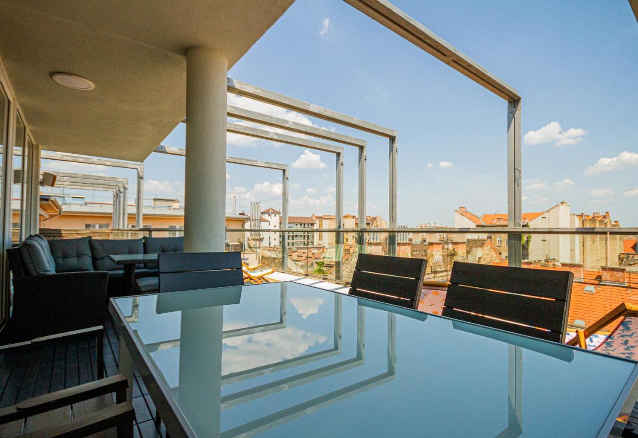 Luxury Apartment With Balcony In Downtown Budapest Exteriör bild