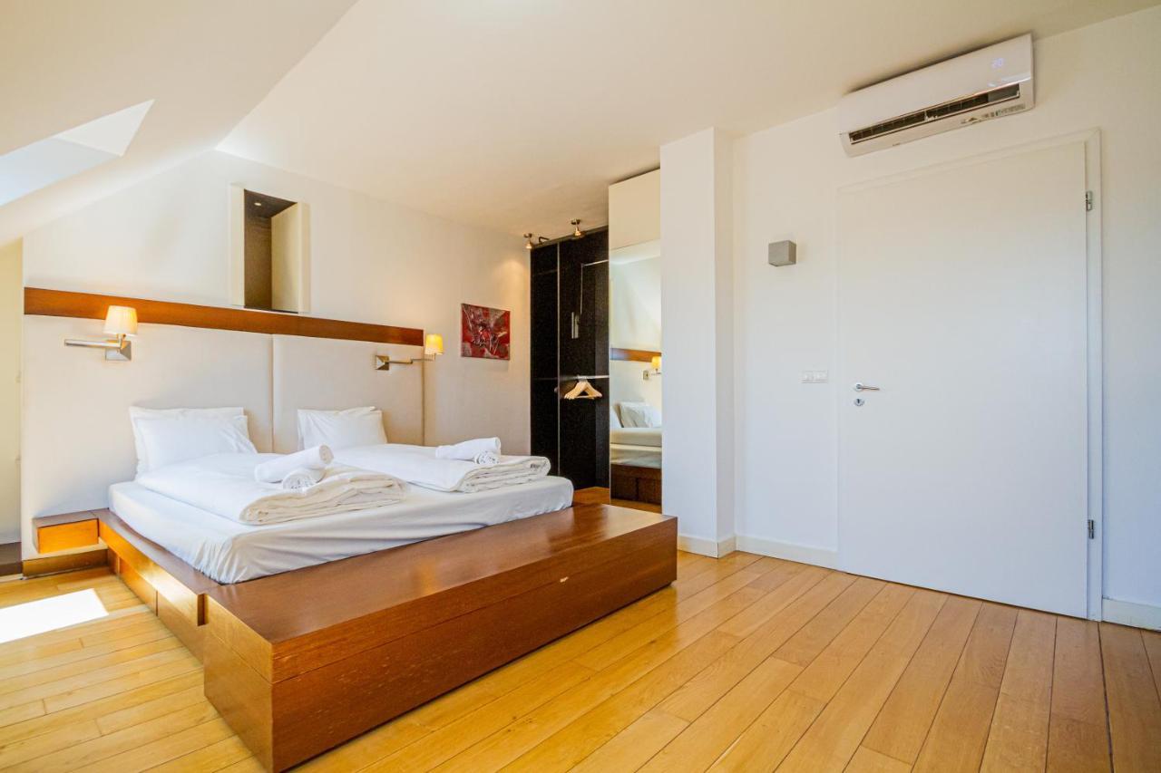 Luxury Apartment With Balcony In Downtown Budapest Exteriör bild