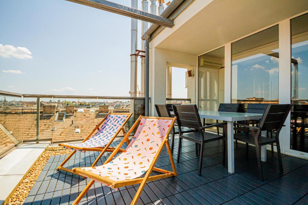 Luxury Apartment With Balcony In Downtown Budapest Exteriör bild