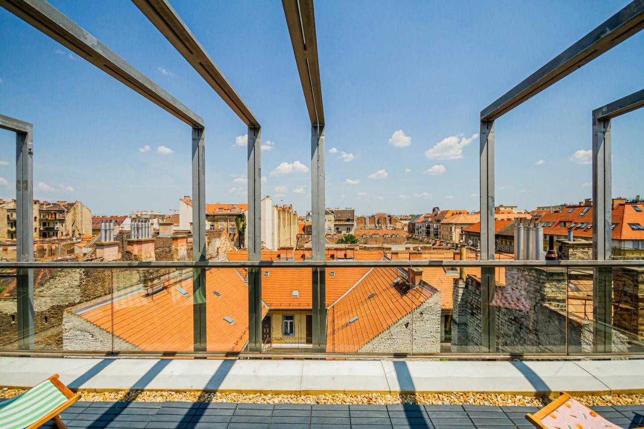 Luxury Apartment With Balcony In Downtown Budapest Exteriör bild