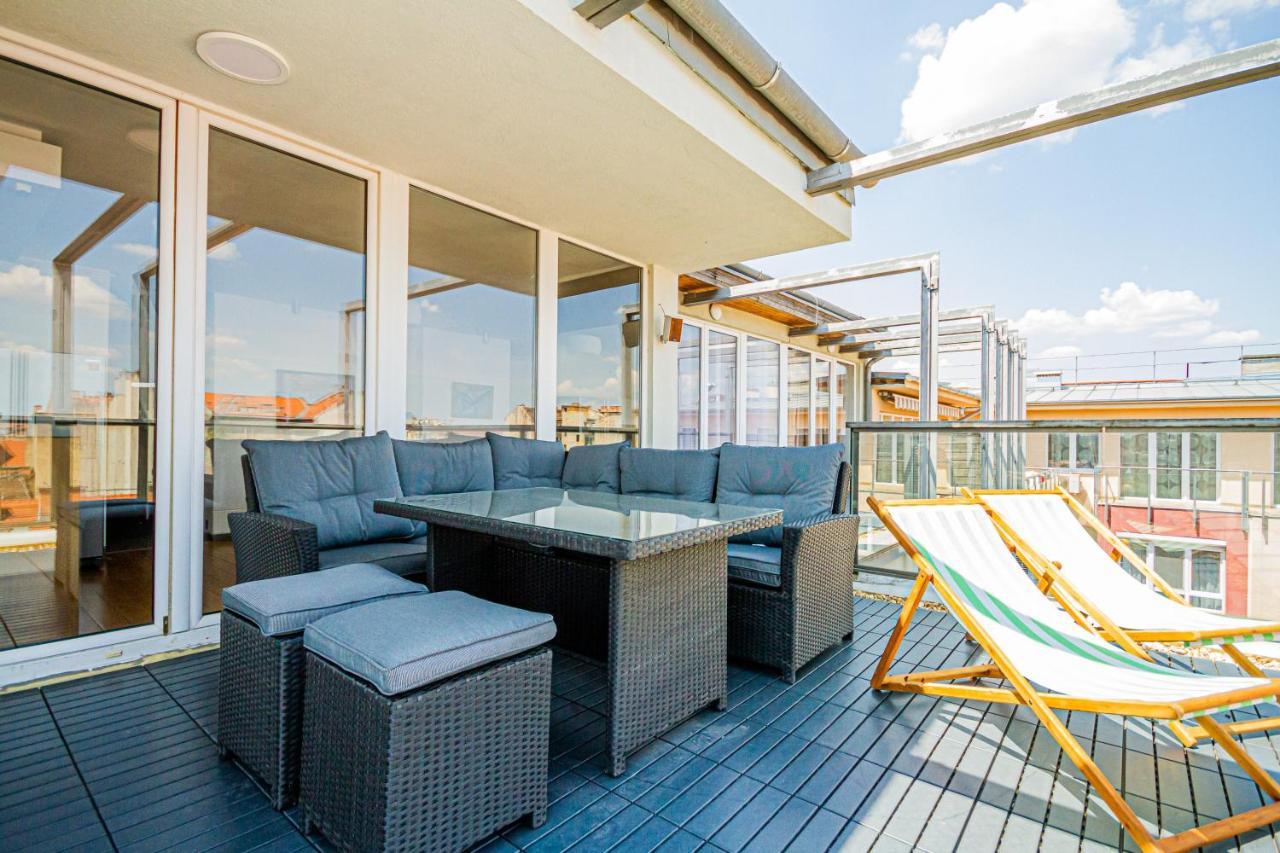 Luxury Apartment With Balcony In Downtown Budapest Exteriör bild