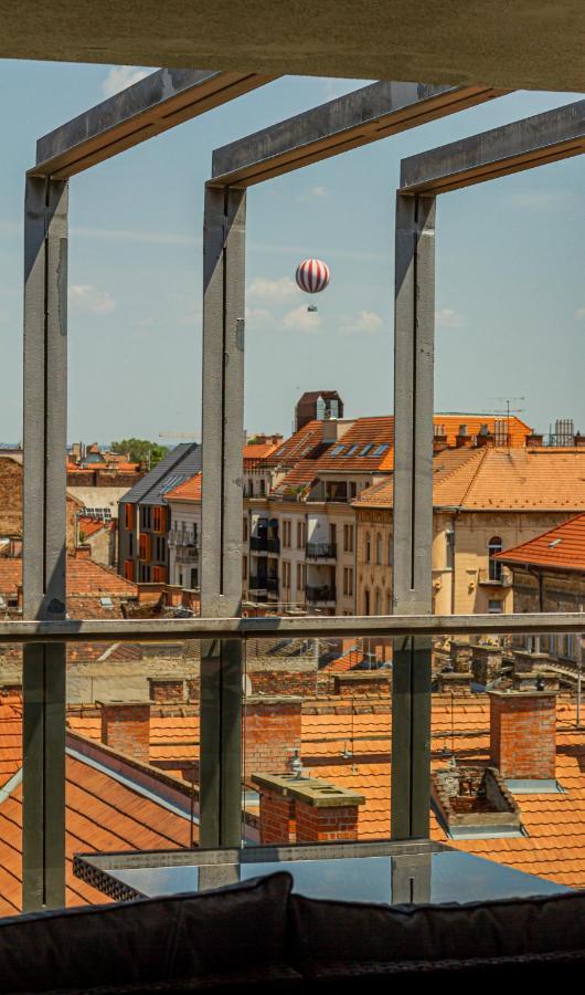 Luxury Apartment With Balcony In Downtown Budapest Exteriör bild