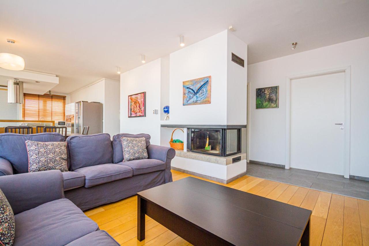 Luxury Apartment With Balcony In Downtown Budapest Exteriör bild