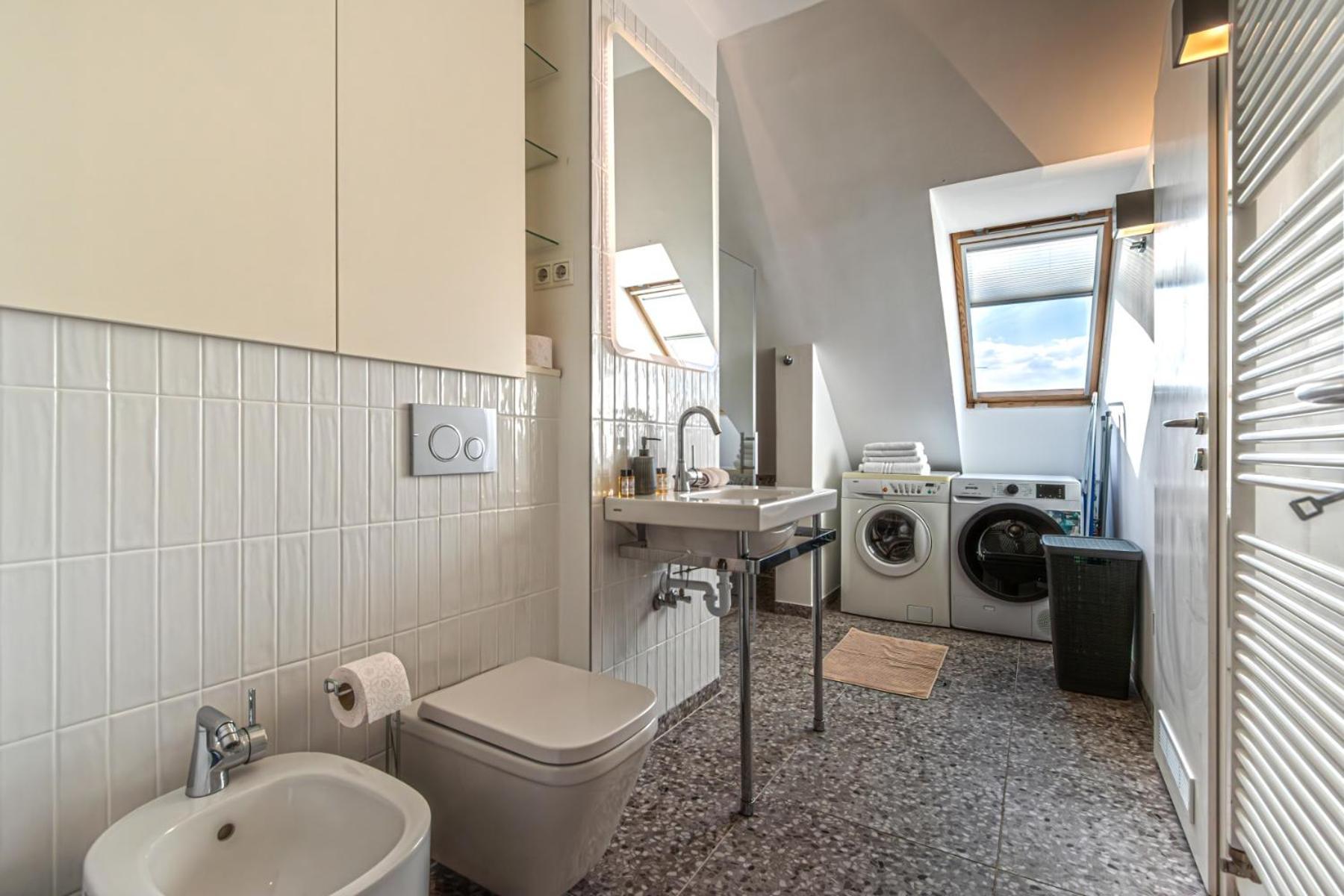 Luxury Apartment With Balcony In Downtown Budapest Exteriör bild