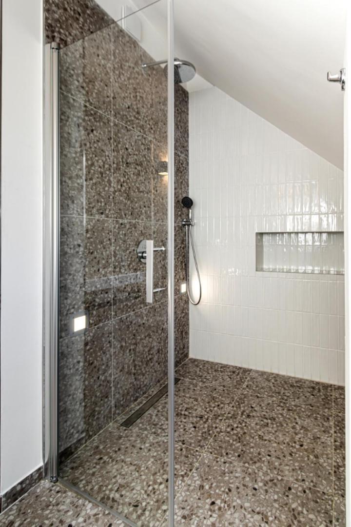 Luxury Apartment With Balcony In Downtown Budapest Exteriör bild