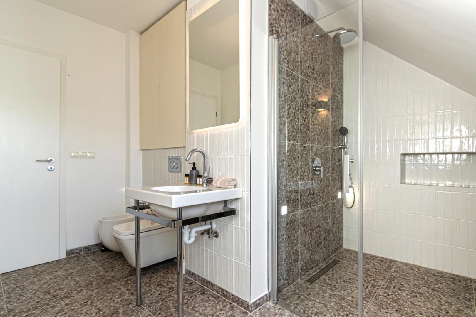 Luxury Apartment With Balcony In Downtown Budapest Exteriör bild