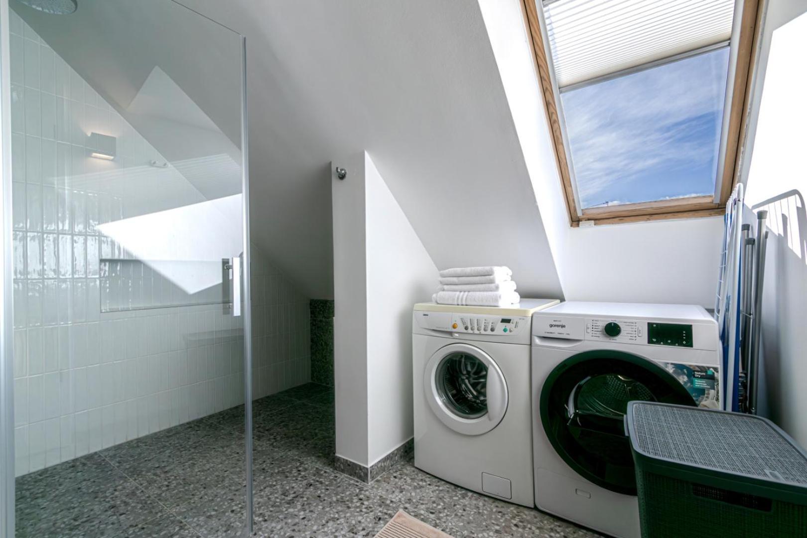 Luxury Apartment With Balcony In Downtown Budapest Exteriör bild